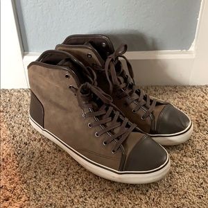 Banana Republic Men’s high top shoes size 8.5